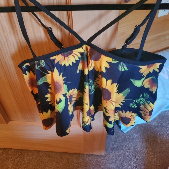 Amazon 2 Piece High Waisted Swimsuit - Picture 3 of 3